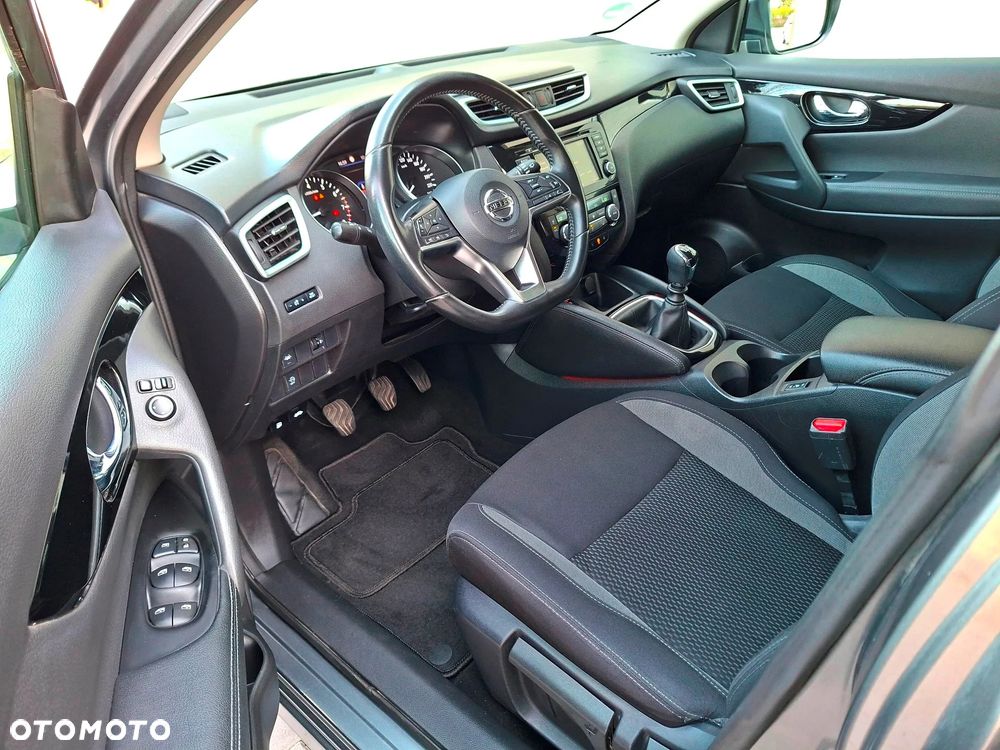 Nissan Qashqai 1.3 DIG-T N-WAY - 19