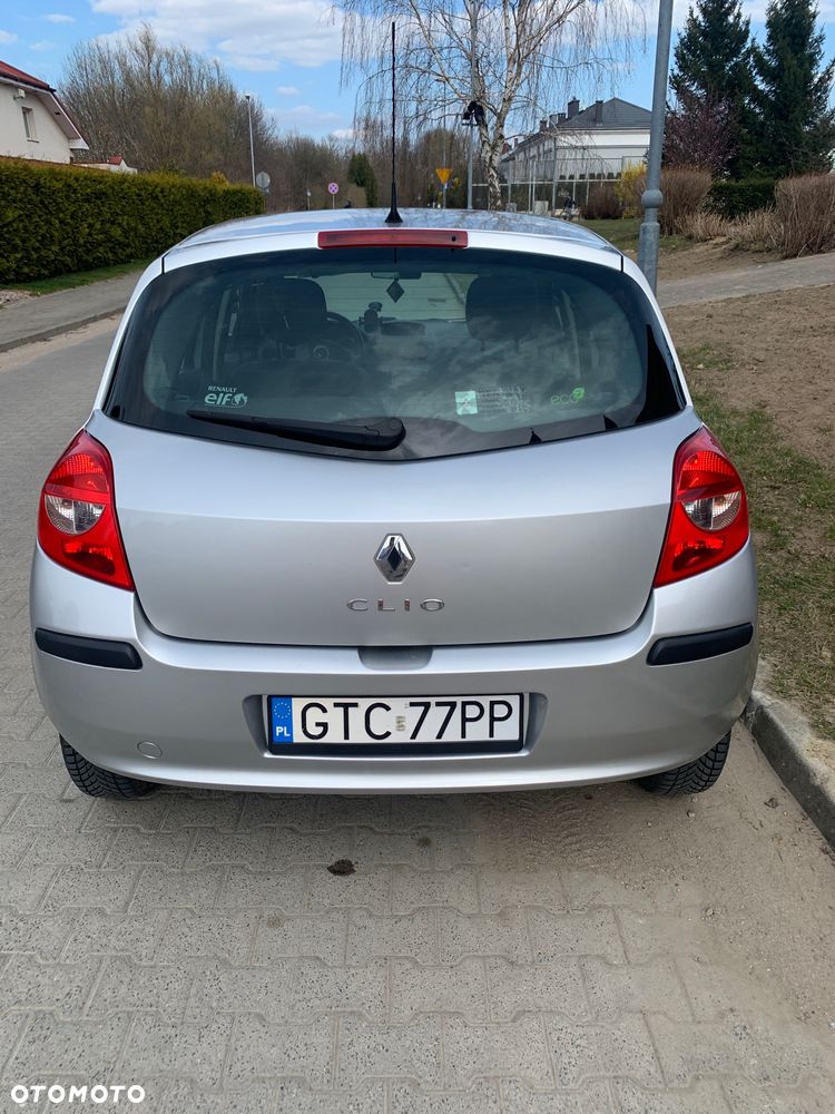 Renault Clio - 6