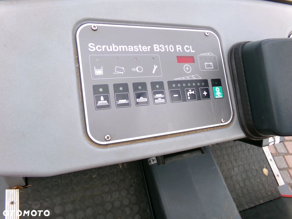 Hako hako scrubmaster b310r zamiatarko szczotkarka myjąca - 7