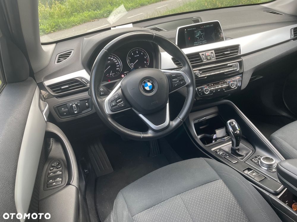 BMW X1 sDrive18d - 27