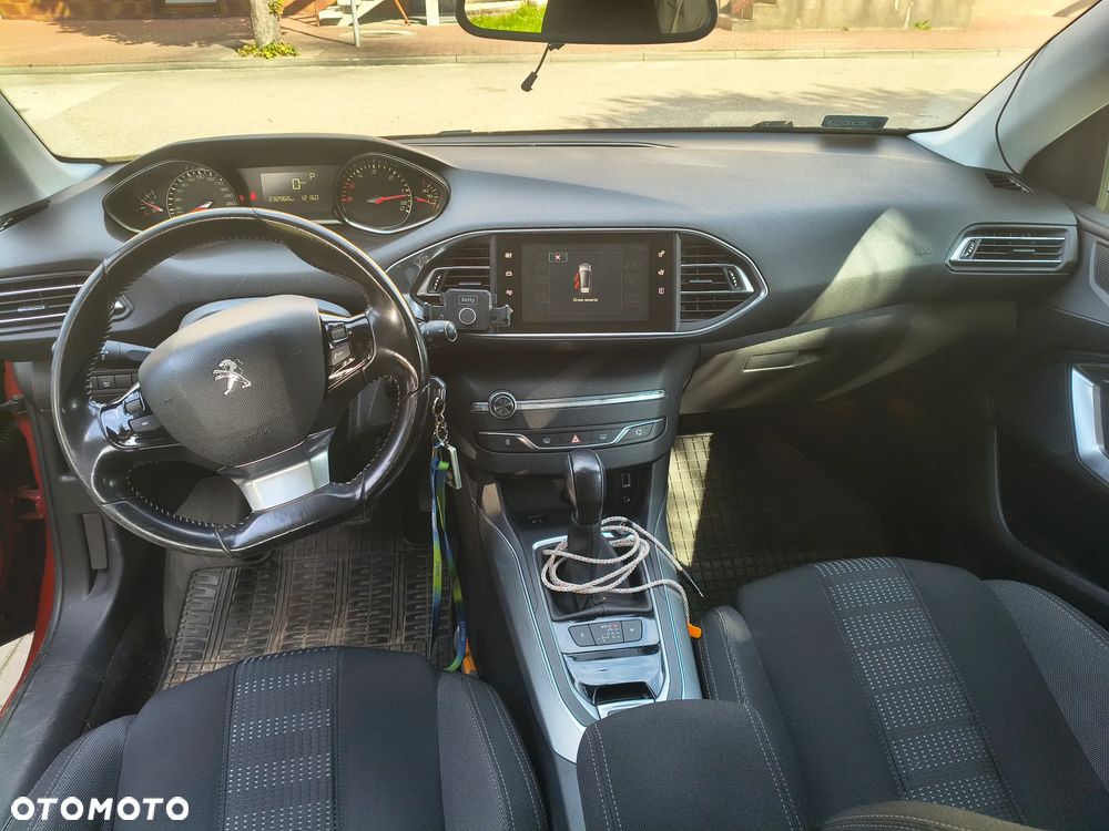 Peugeot 308 BlueHDi 150 EAT6 Stop & Start Business-Line - 8