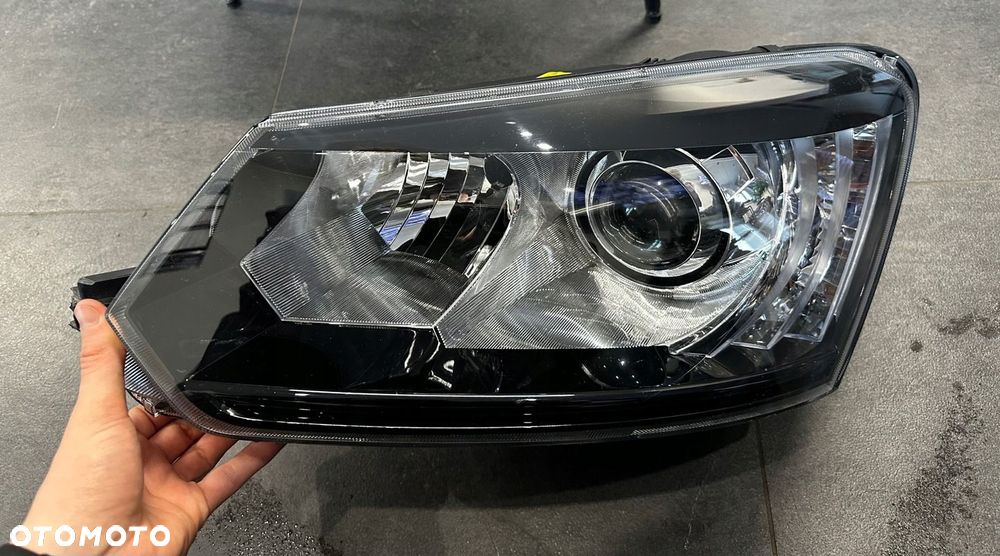 LAMPA LEWA BI-XENON SKODA YETI LIFT 5L1941015C - 1