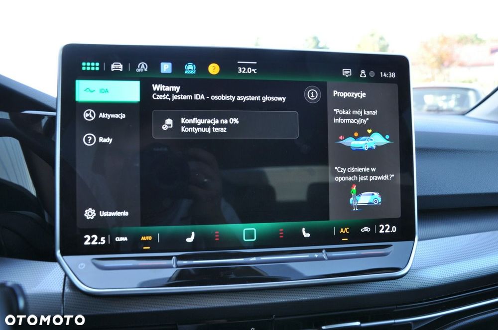 Volkswagen Golf 1.5 eTSI OPF DSG Style - 23