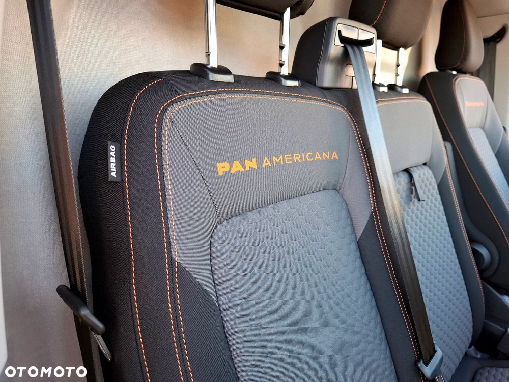 Volkswagen Transporter - 11