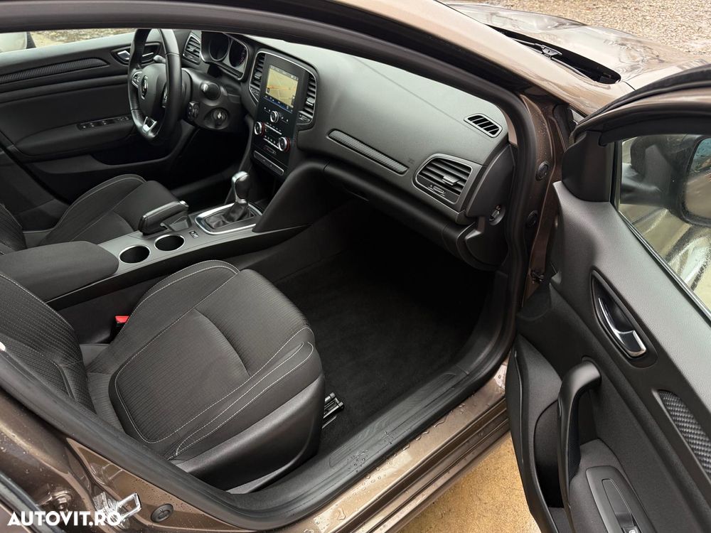 Renault Megane Blue dCi 116 EDC Zen - 6