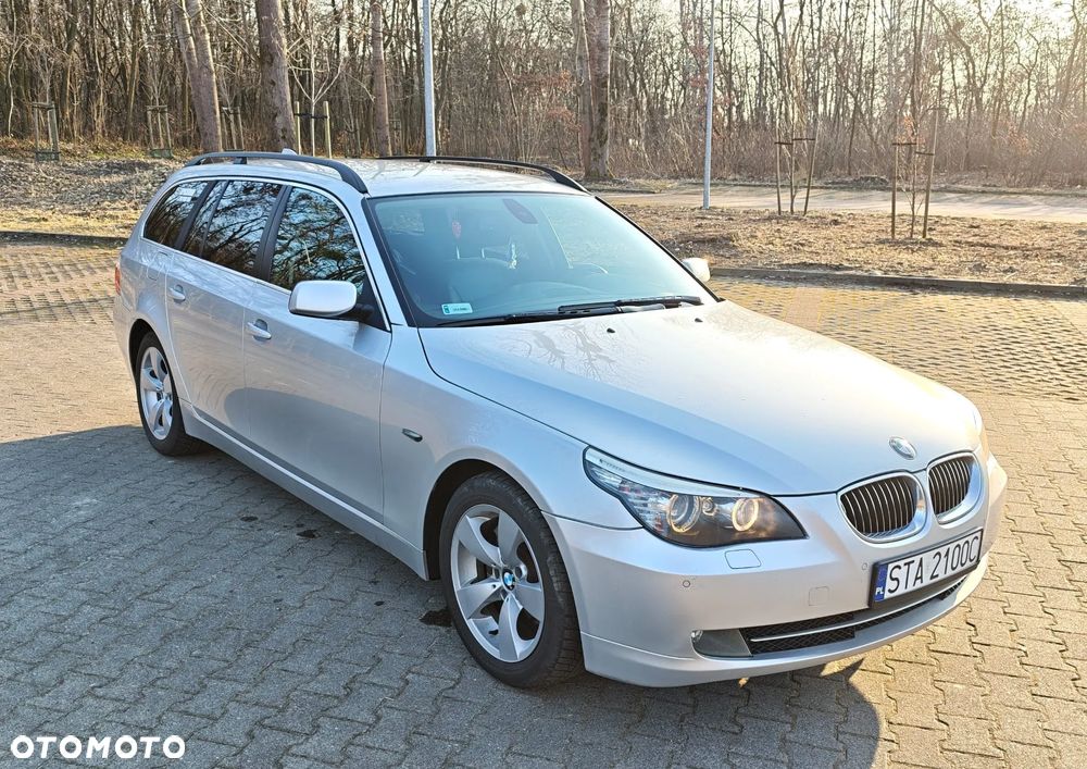 BMW Seria 5 523i - 1