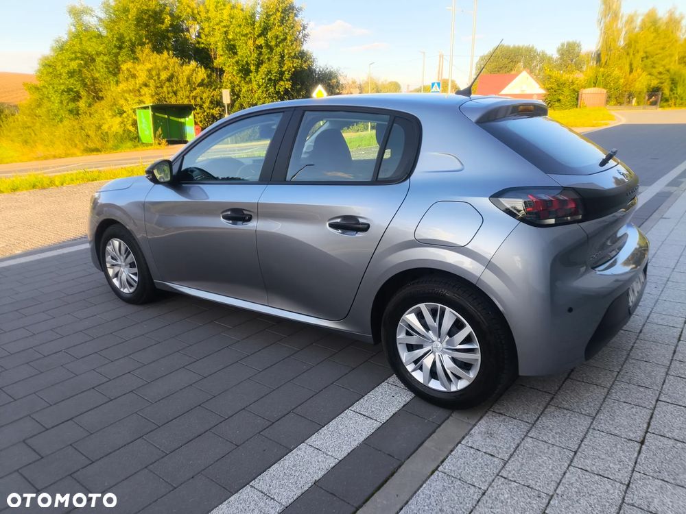 Peugeot 208 - 10
