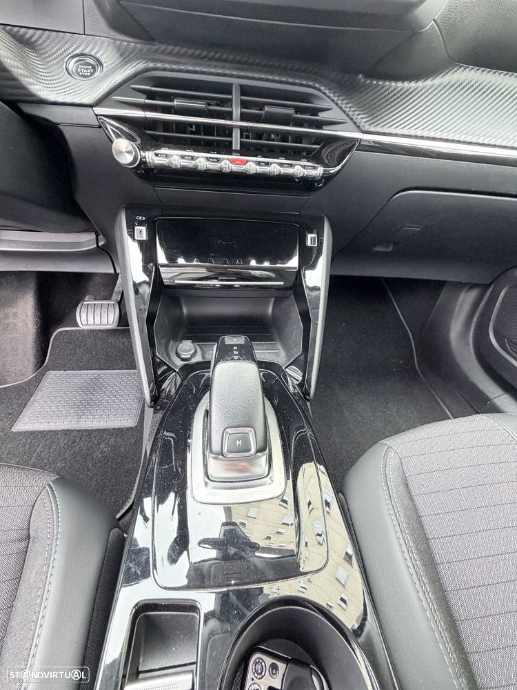 Peugeot 2008 1.5 BlueHDi Allure EAT8 - 10