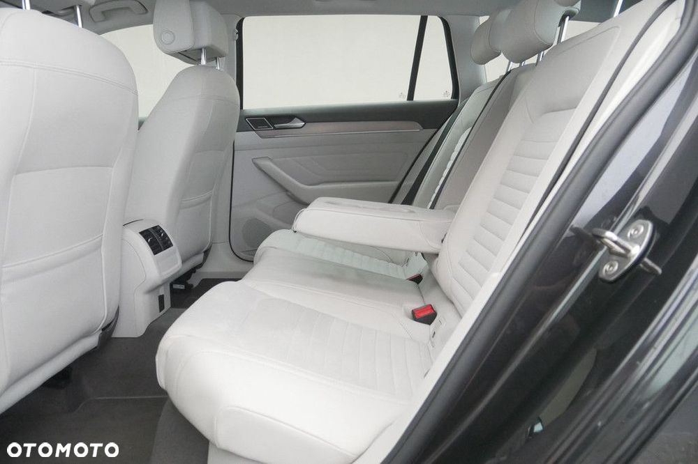 Volkswagen Passat Variant - 15