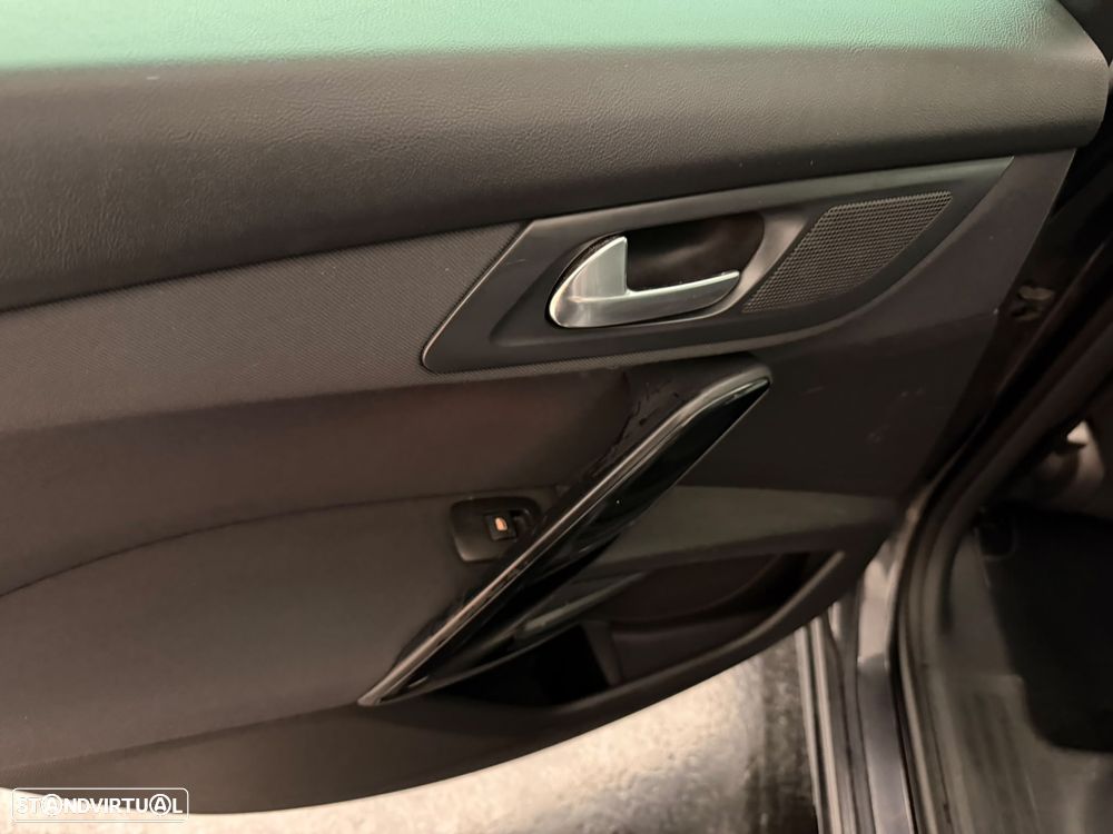 Peugeot 508 SW - 11