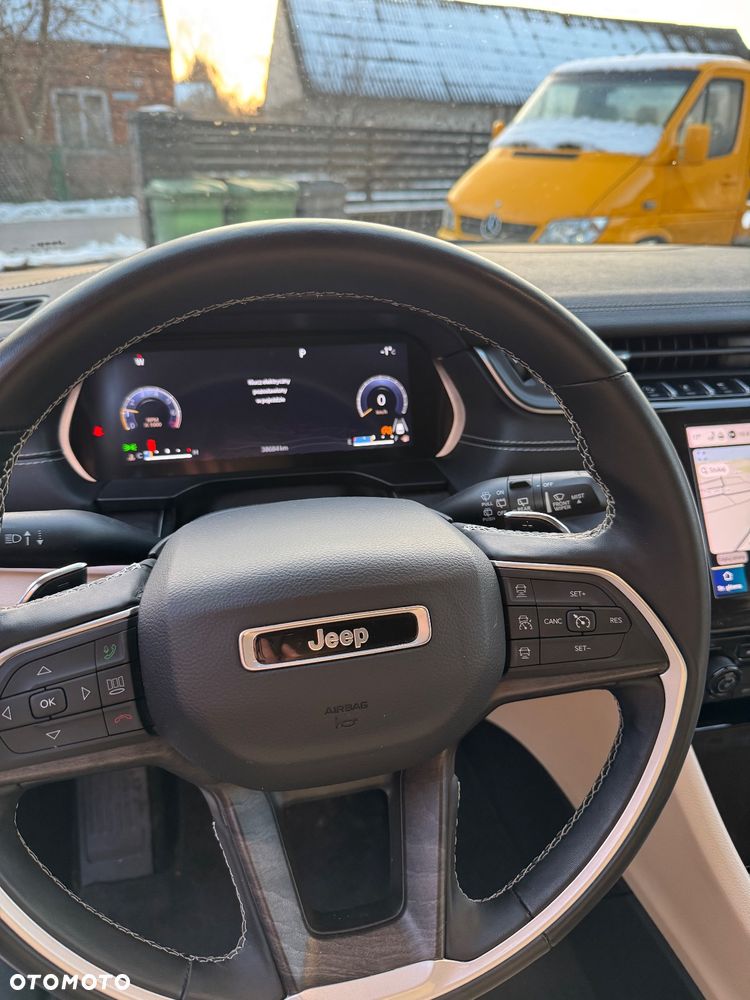 Jeep Grand Cherokee - 9