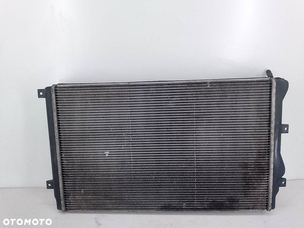 CHŁODNICA WODY Z WENTYLATOREM VW GOLF V 1K0121207T  1K0121253H 1.9 TDI - 4