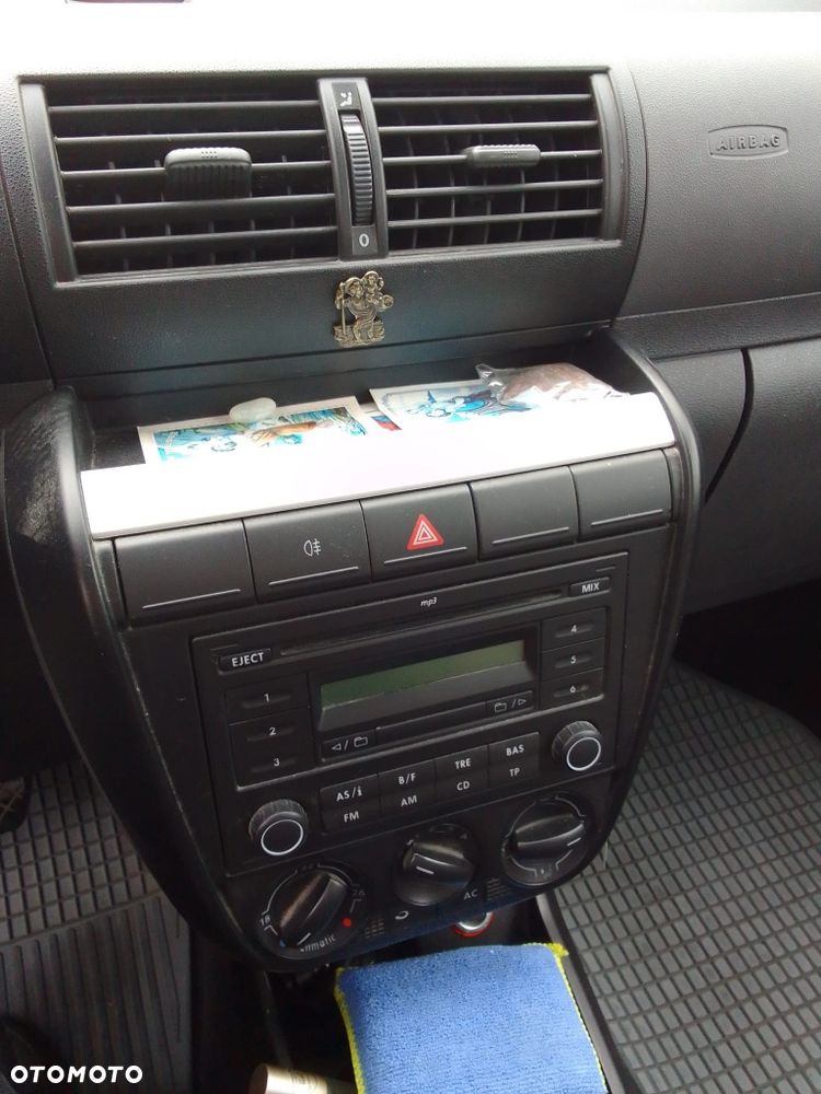 Volkswagen Fox - 5