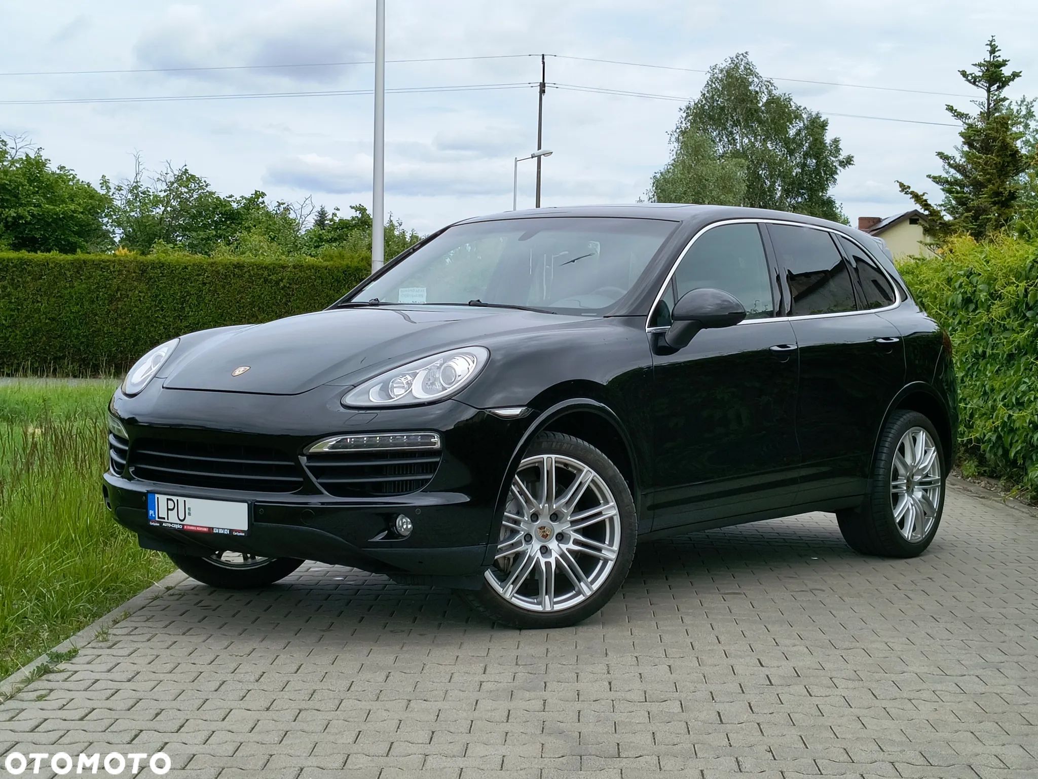 Porsche Cayenne - 1