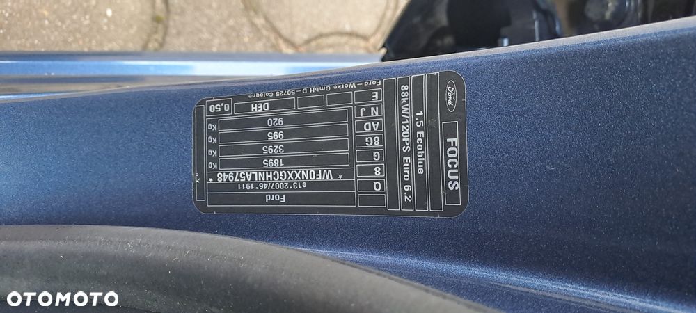 Ford Focus 1.5 EcoBlue Start-Stopp-System ST-LINE DESIGN - 13