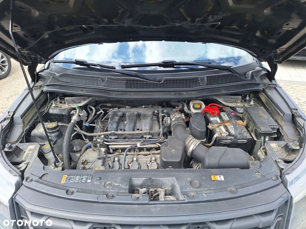Ford Explorer - 26
