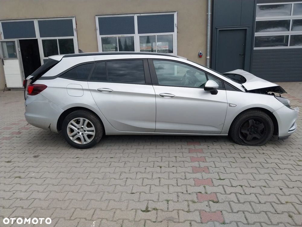 Opel Astra - 6