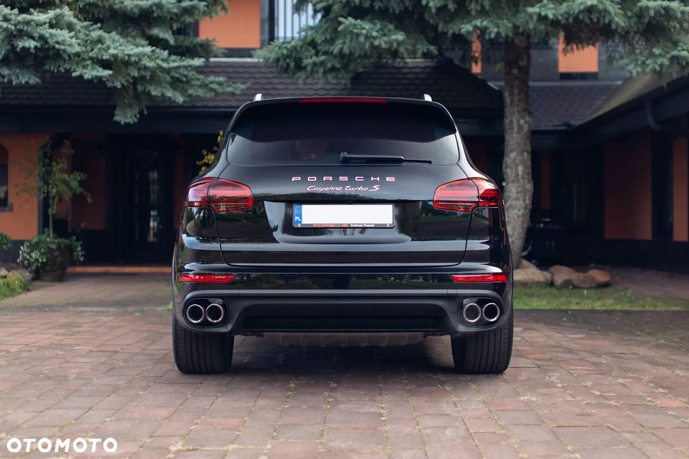 Porsche Cayenne Turbo S - 7