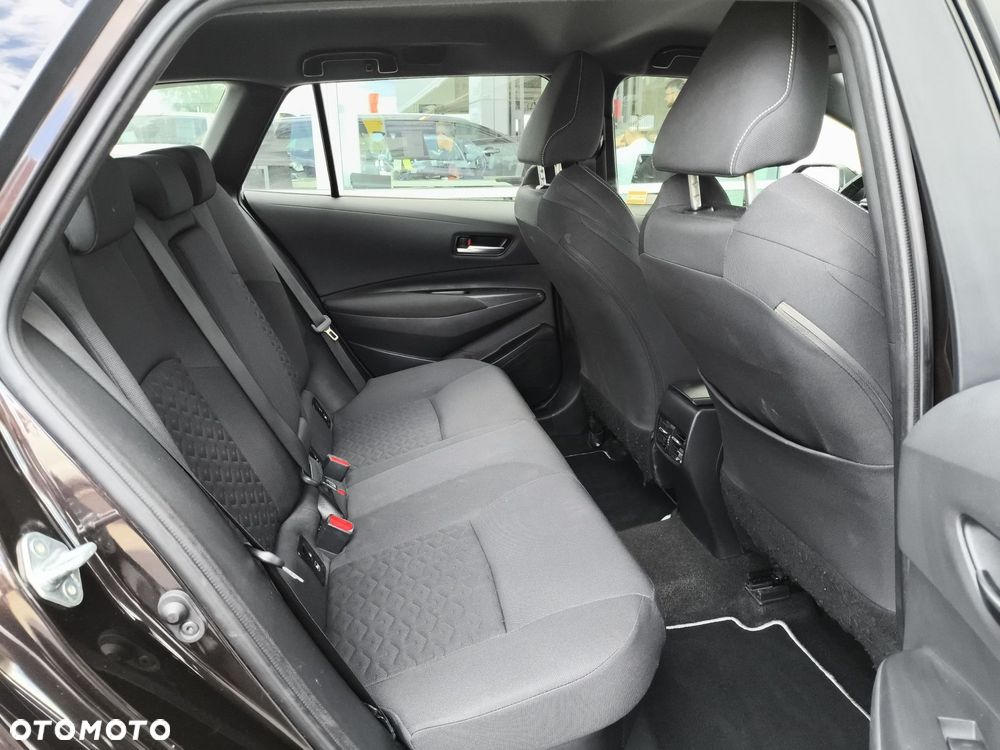 Toyota Corolla 2.0 Hybrid Comfort - 23