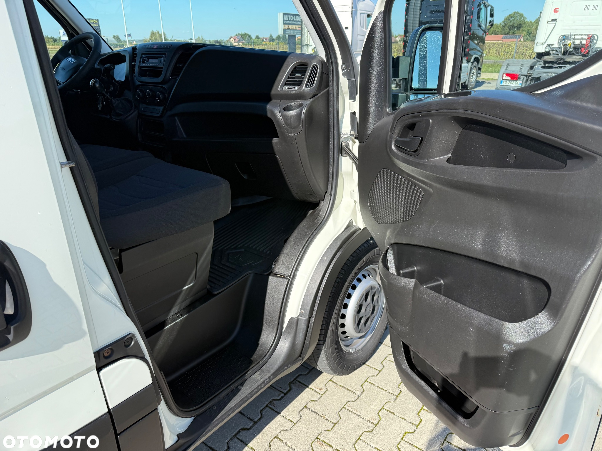 Iveco DAILY 35S15 / L4H3 / 3.0 150 KM / BLASZAK / BAGAŻNIK DACHOWY / Z FRANCJI / STAN BDB / / / - 23