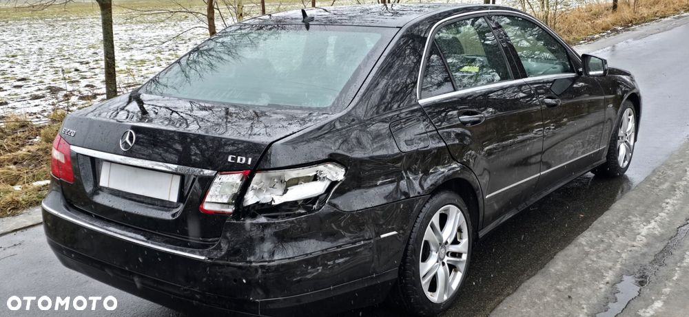 Mercedes-Benz Klasa E 220 CDI Automatik Avantgarde DPF - 27