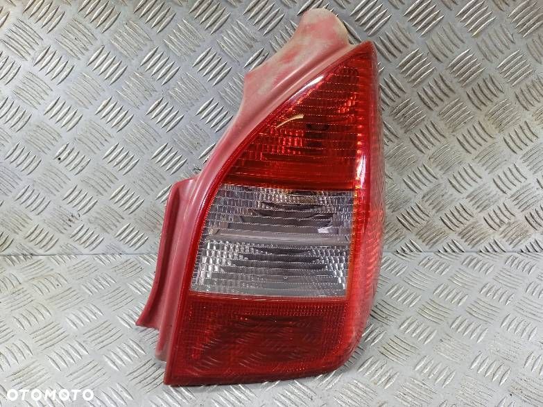 LAMPA PRAWA TYLNA CITROEN C2 - 1