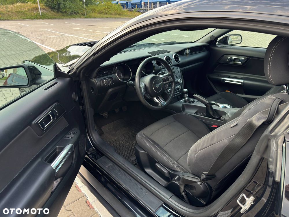 Ford Mustang 3.7 V6 - 12