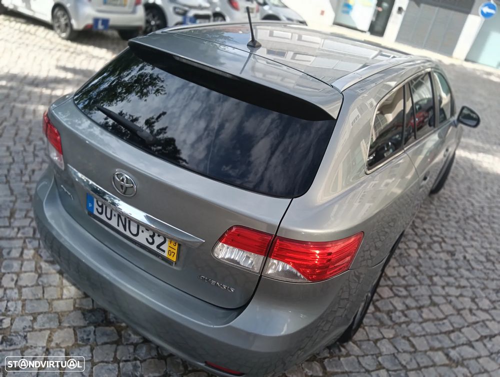 Toyota Avensis SW 2.0 D-4D Exclusive - 5