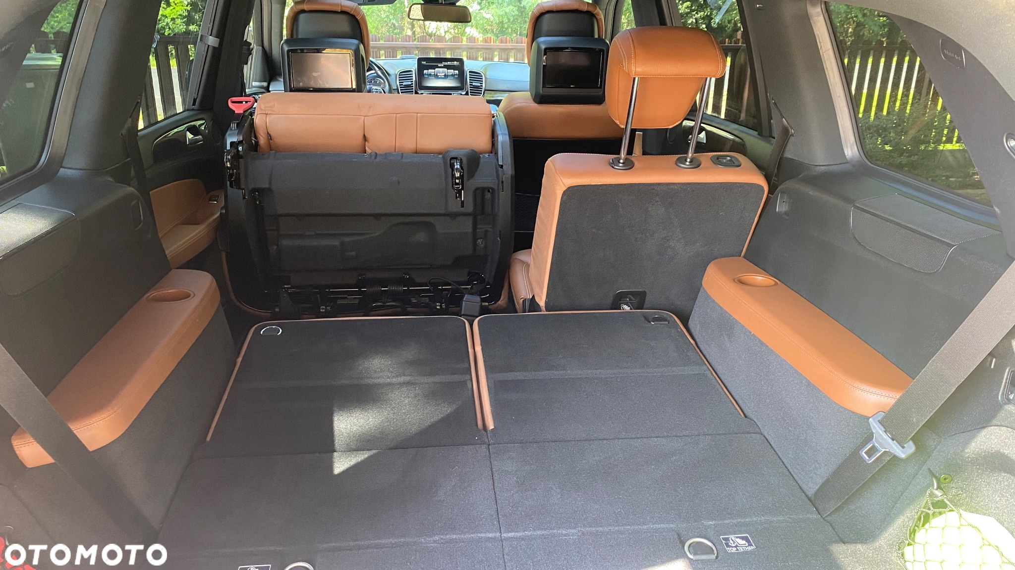 Mercedes-Benz GLS - 18