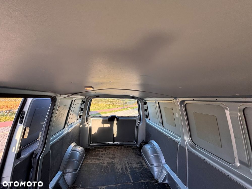Volkswagen transporter - 27