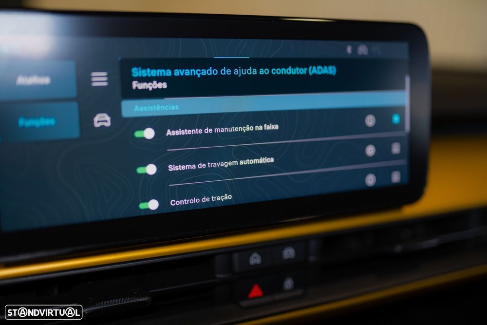 Jeep Avenger Summit - 33