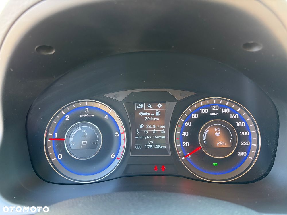 Hyundai i40 Kombi 1.7 CRDi DCT Trend - 17