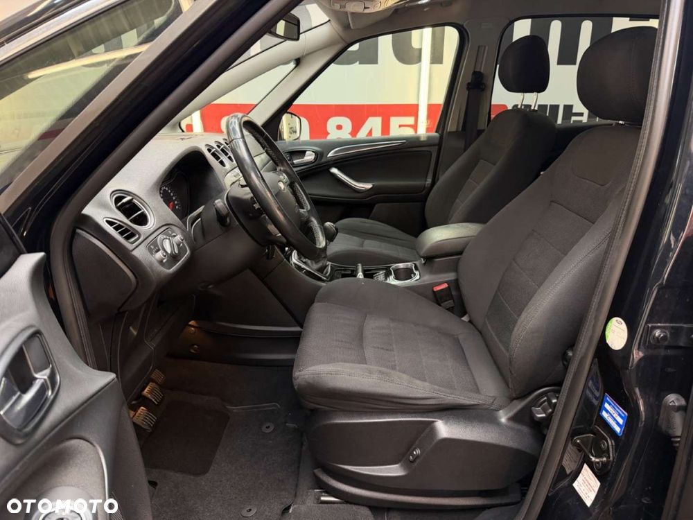 Ford S-Max - 19