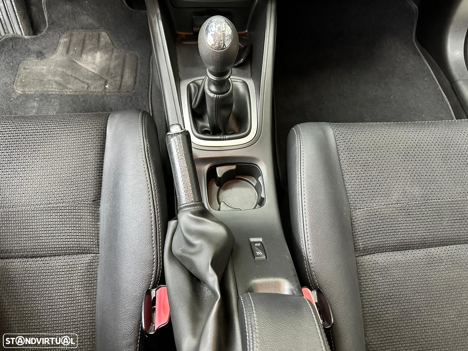 Renault Megane Coupe 1.5 dCi - 27