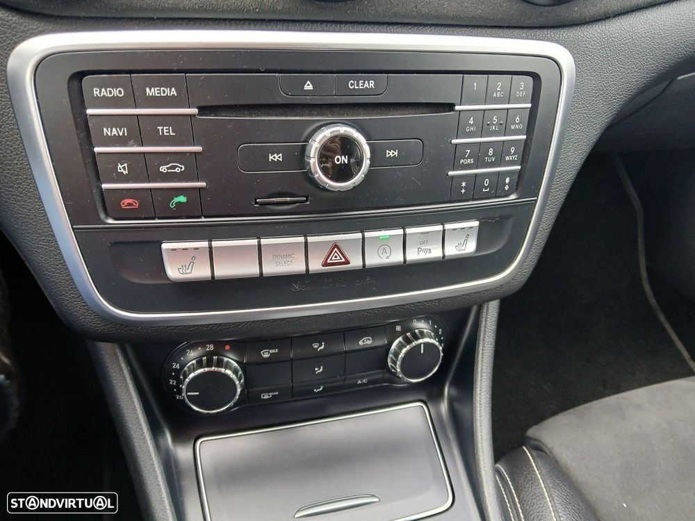 Mercedes-Benz A 200 d AMG Line - 32