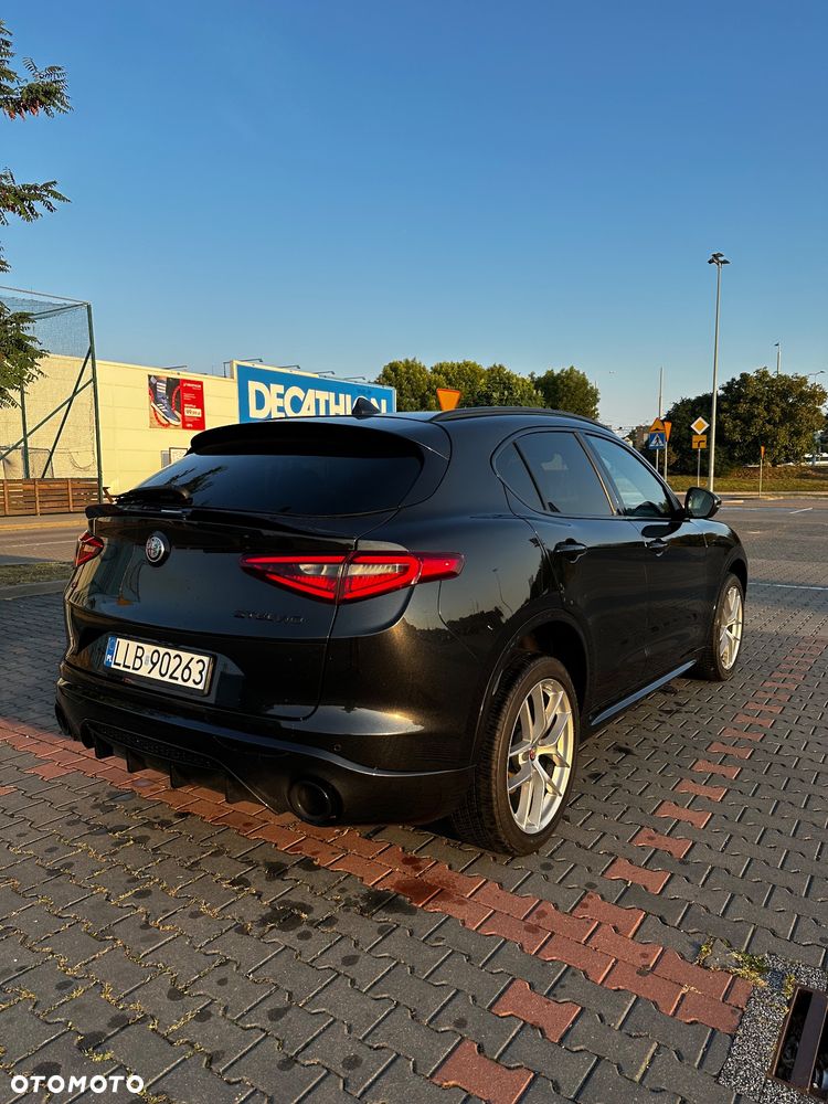 Alfa Romeo Stelvio 2.0 Turbo 16V AT8-Q4 Veloce - 1