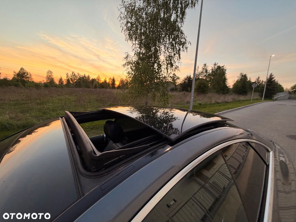 Mercedes-Benz Klasa E 220 d 9G-TRONIC AMG Line - 22