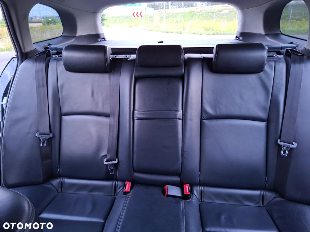 Toyota Avensis 2.0 D-4D Sol - 16