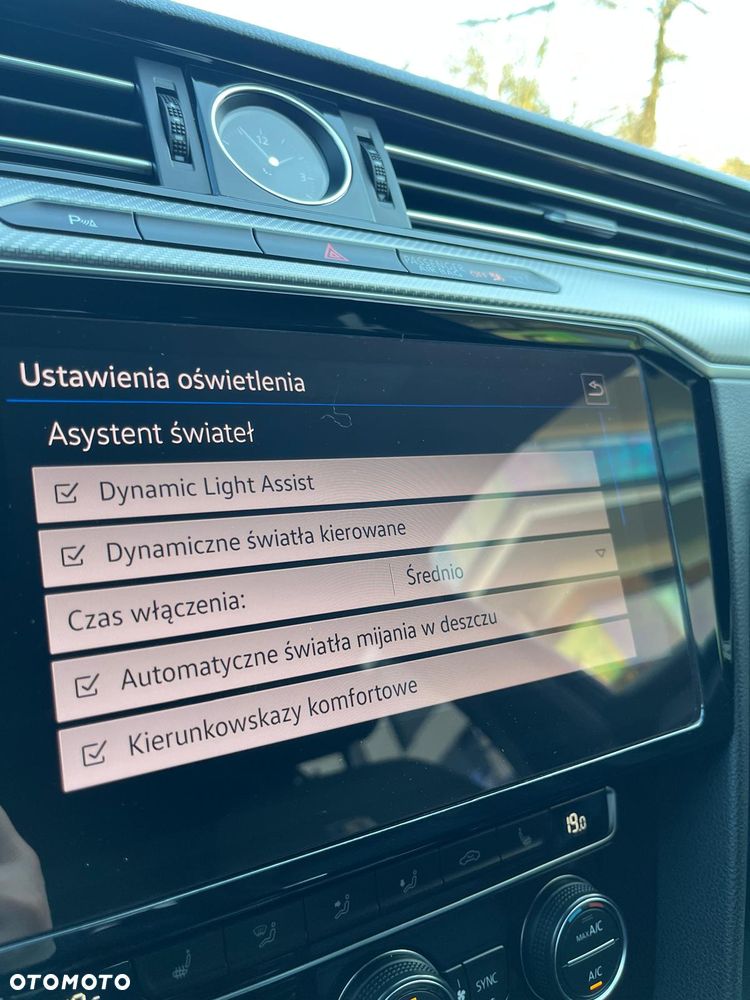 Volkswagen Passat - 29