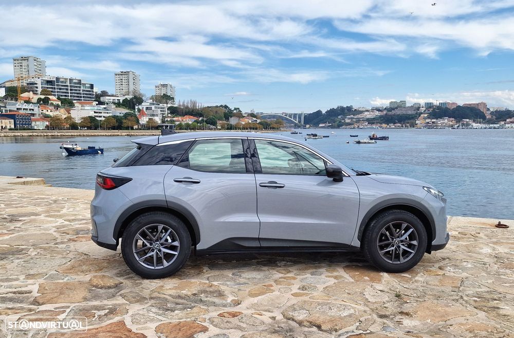 Lexus LBX Standard - 11