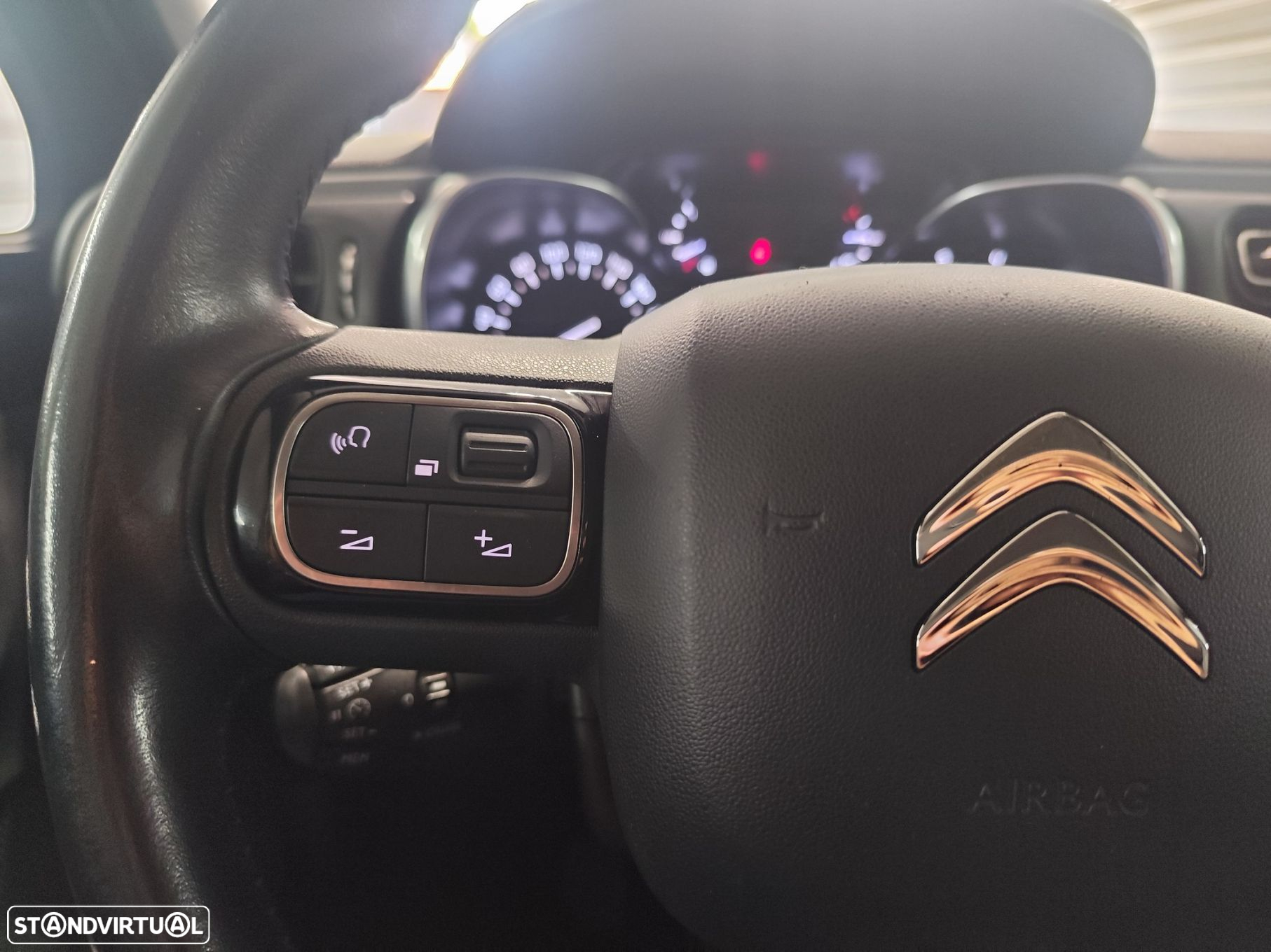 Citroën C3 1.2 PureTech Shine - 9