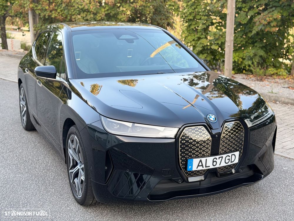 BMW iX xDrive 40 Pack Desportivo - 23