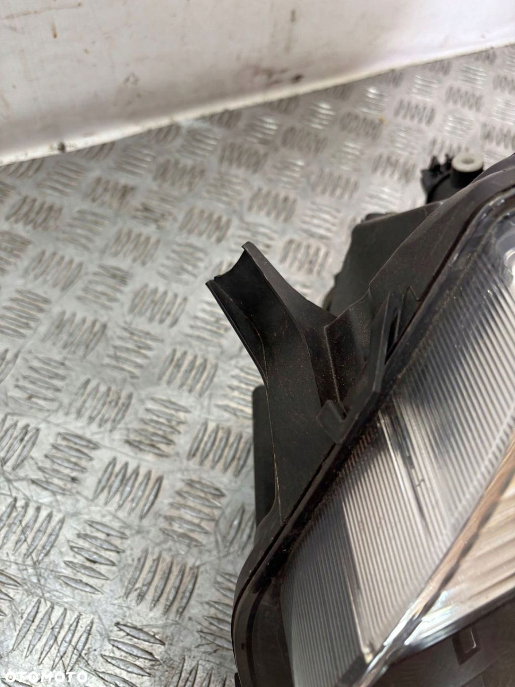 REFLEKTOR LAMPA LEWA DACIA DUSTER I 10- - 7