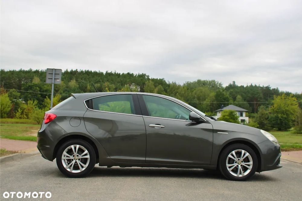 Alfa Romeo Giulietta 1.6 JTDM 16V - 6