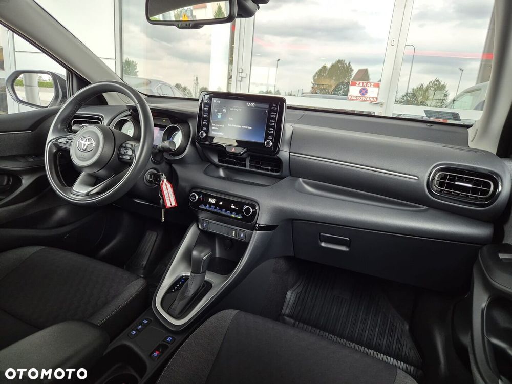 Toyota Yaris - 12