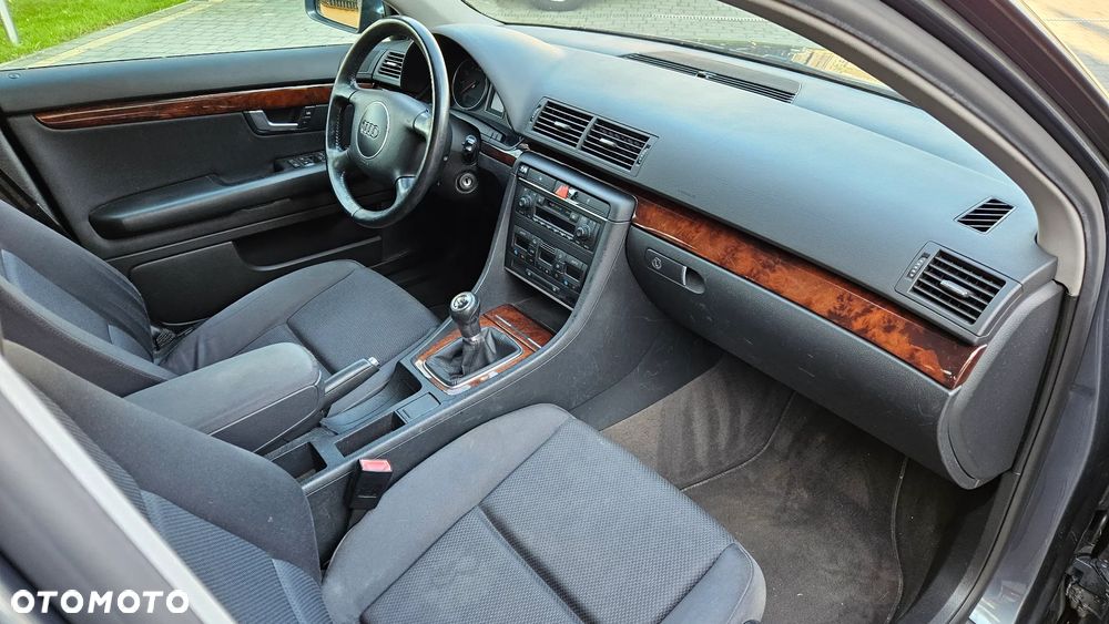 Audi A4 Limousine 2 - 11