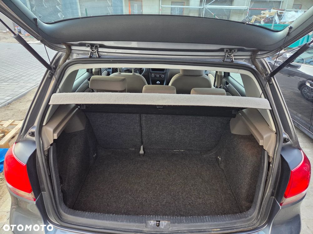 Volkswagen Golf 1.6 Trendline - 17