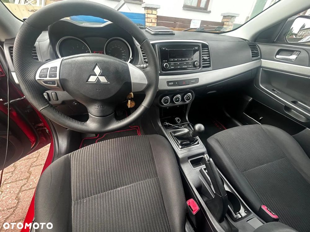 Mitsubishi Lancer 1.6 Invite - 5