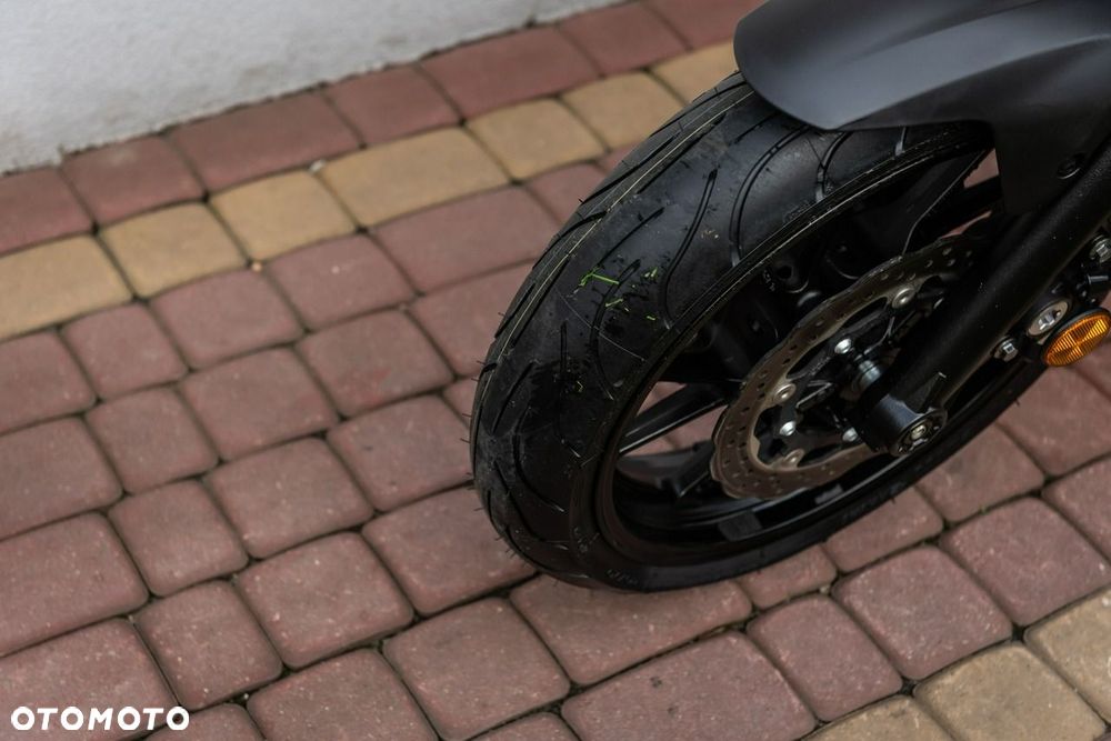 Yamaha MT - 8