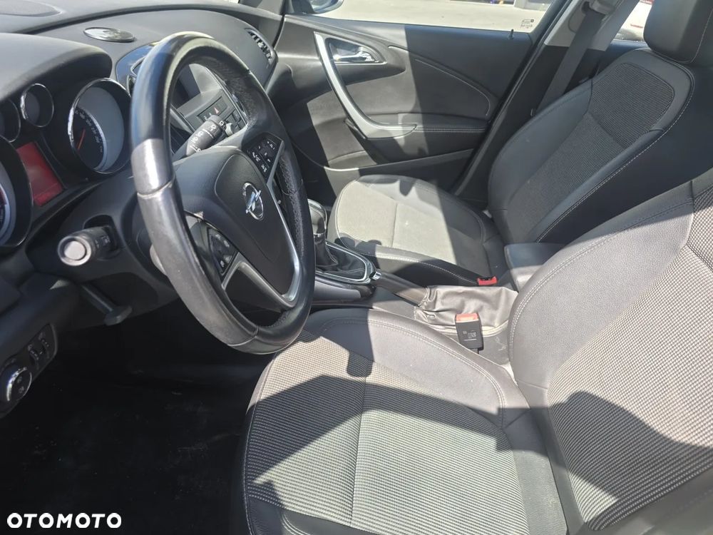 Opel Astra 1.7 CDTI DPF Cosmo - 12